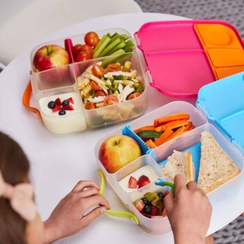 B.Box Duży lunchbox Strawberry Shake z uchwytem 2 l -  z wkładem chłodzącym