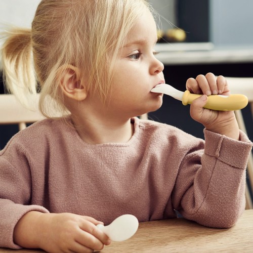 BabyBjörn sztućce dla dzieci pudrowy żółty 4 szt.