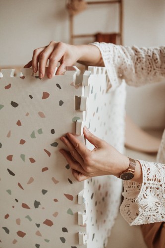 Play & Go, Dwustronna mata piankowa puzzle i pudełko na zabawki 2w1 Alfabrt