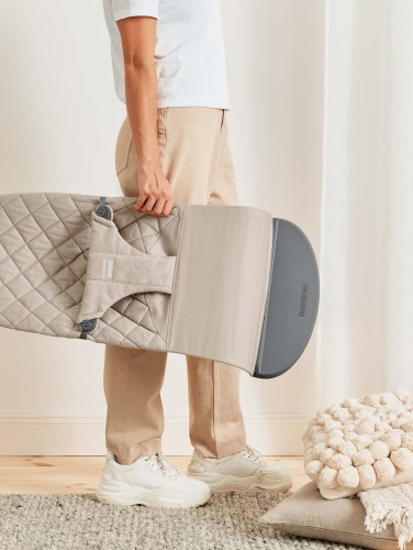 BabyBjorn Leżaczek Bliss Woven Piaskowoszary + Zabawka