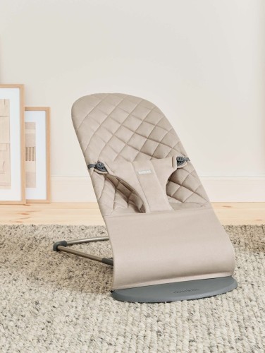 BabyBjorn Leżaczek Bliss Woven Piaskowoszary + Zabawka