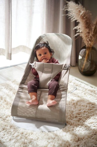 BabyBjorn Leżaczek Bliss Mesh Szarobeżowy + Zabawka