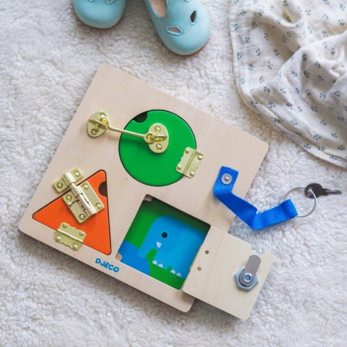 djeco-drewniana-tabliczka-manualna-lock-basic-1.jpg