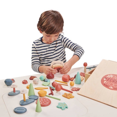 pol_pm_Drewniana-skrzynka-kreatywna-Lesne-skarby-Tender-Leaf-Toys-1139_13.jpg