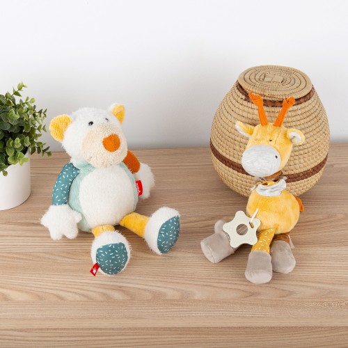 6846eca5dfca3-polar-bear-patchwork-sweety.jpeg