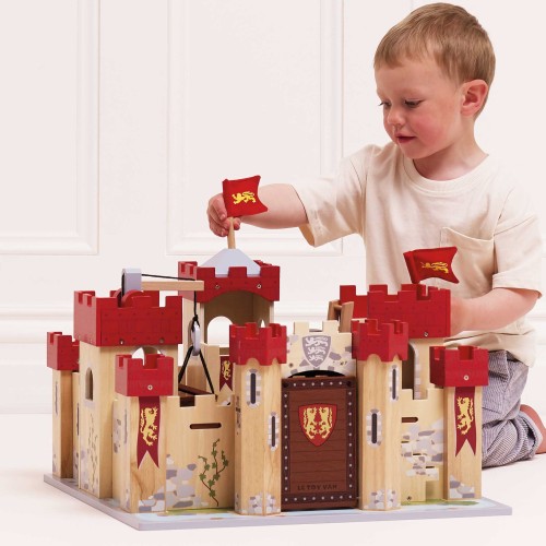 TV290-Lionheart-Castle-Wooden-Red-Knights-Heritage-Chateau-Coeur-de-Lion-Le-Toy-Van-11-.jpg