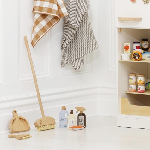 TV357-eco-friendly-wooden-cleaning-set-pretend-play.jpg