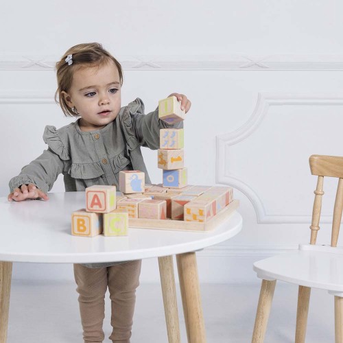 PL101-abc-educational-block-being-stacked-into-tower.jpg
