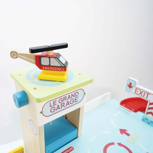 Le Toy Van Wielopoziomowy Garaż Drewniany Le Grand Garage 3+