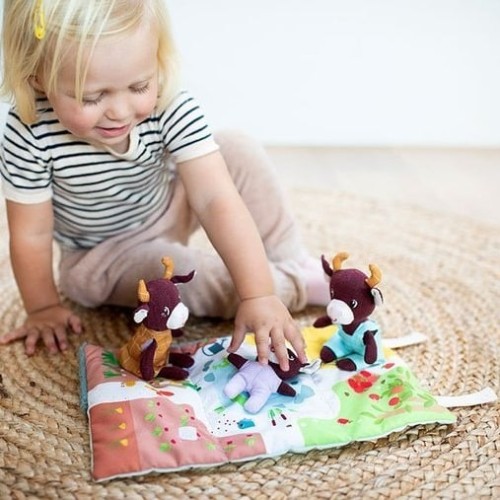 Lilliputiens Mini Rodzina Krówek Rosalie z Matą 0+ | Przytulanka Edukacyjna