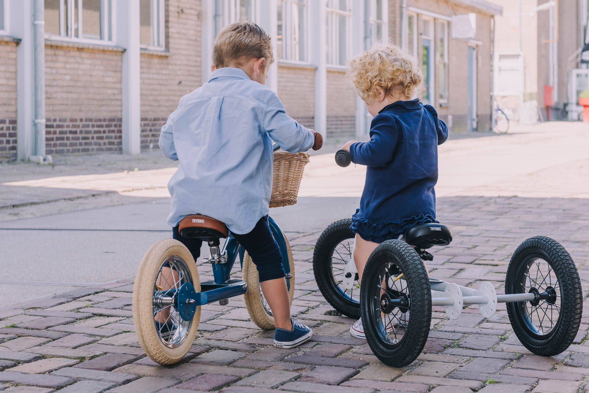 Trybike Pierwszy rowerek trójkołowy dziecięcy biegowy 2w1 szary matowy 
