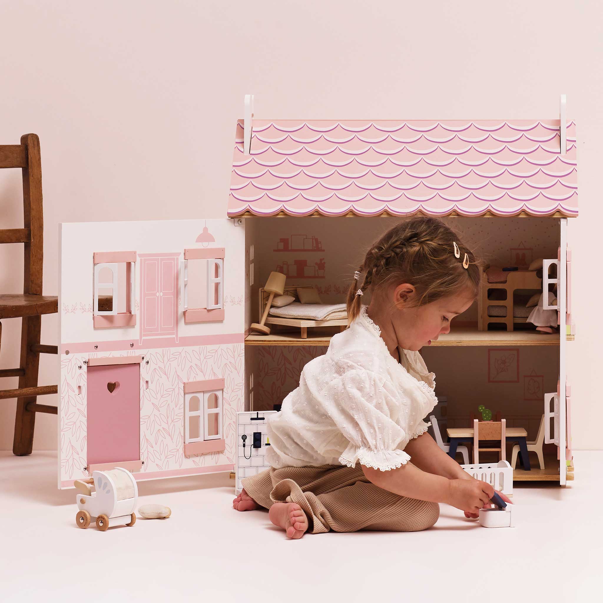 Drewniany domek dla lalek Sophie | Le Toy Van