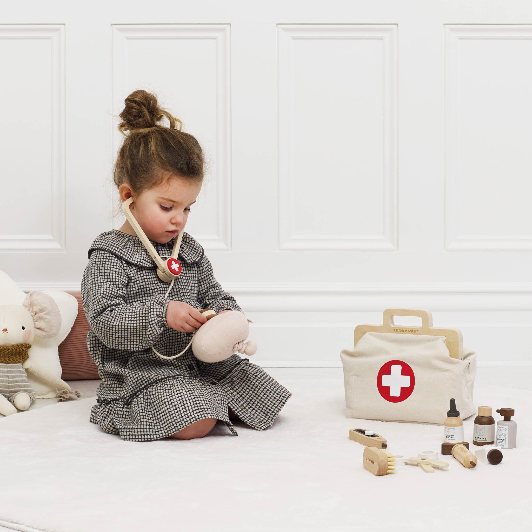 Le Toy Van – Drewniany zestaw lekarza weterynarza FSC dla dzieci 3+