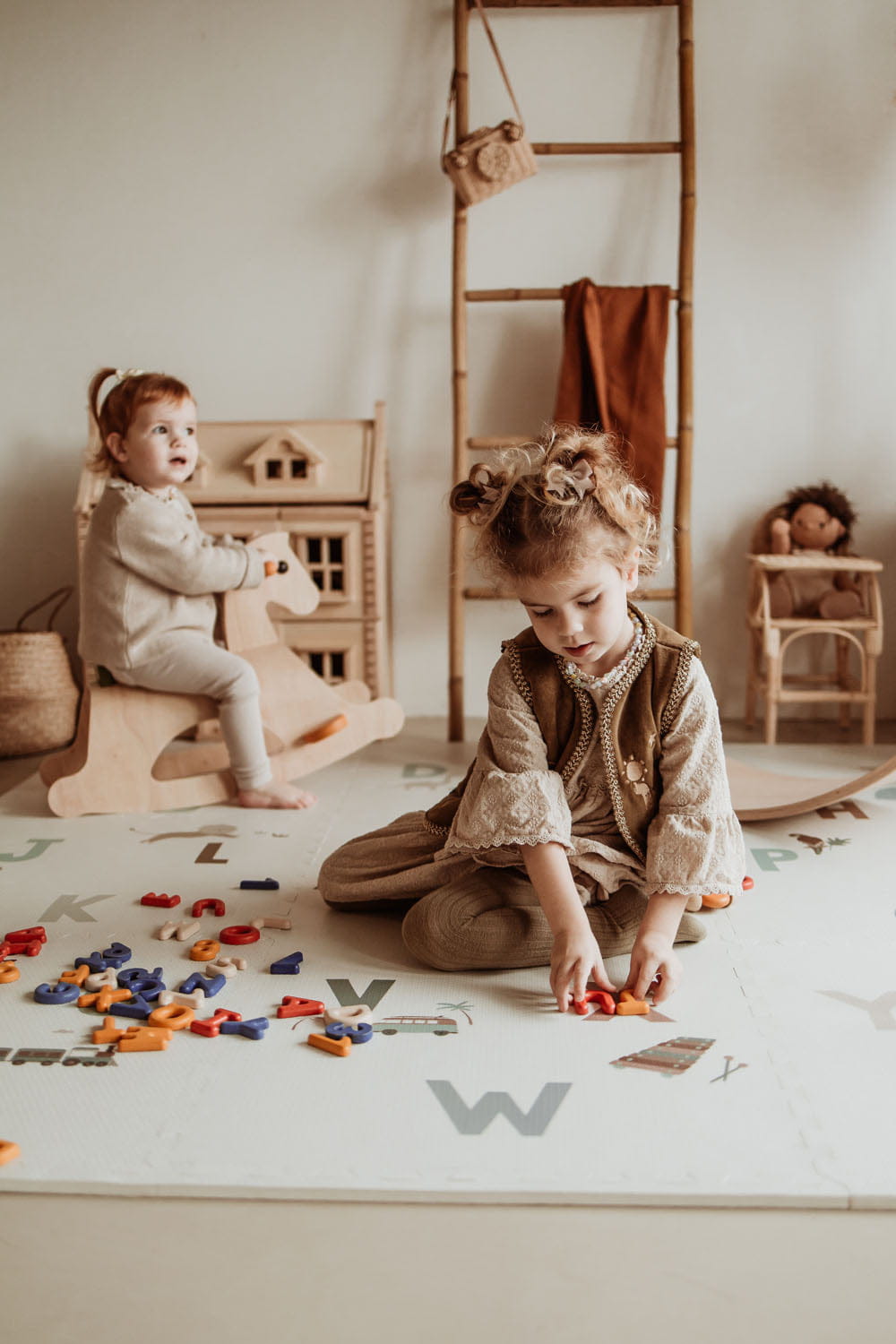 Play & Go, Dwustronna mata piankowa puzzle i pudełko na zabawki 2w1 Alfabrt