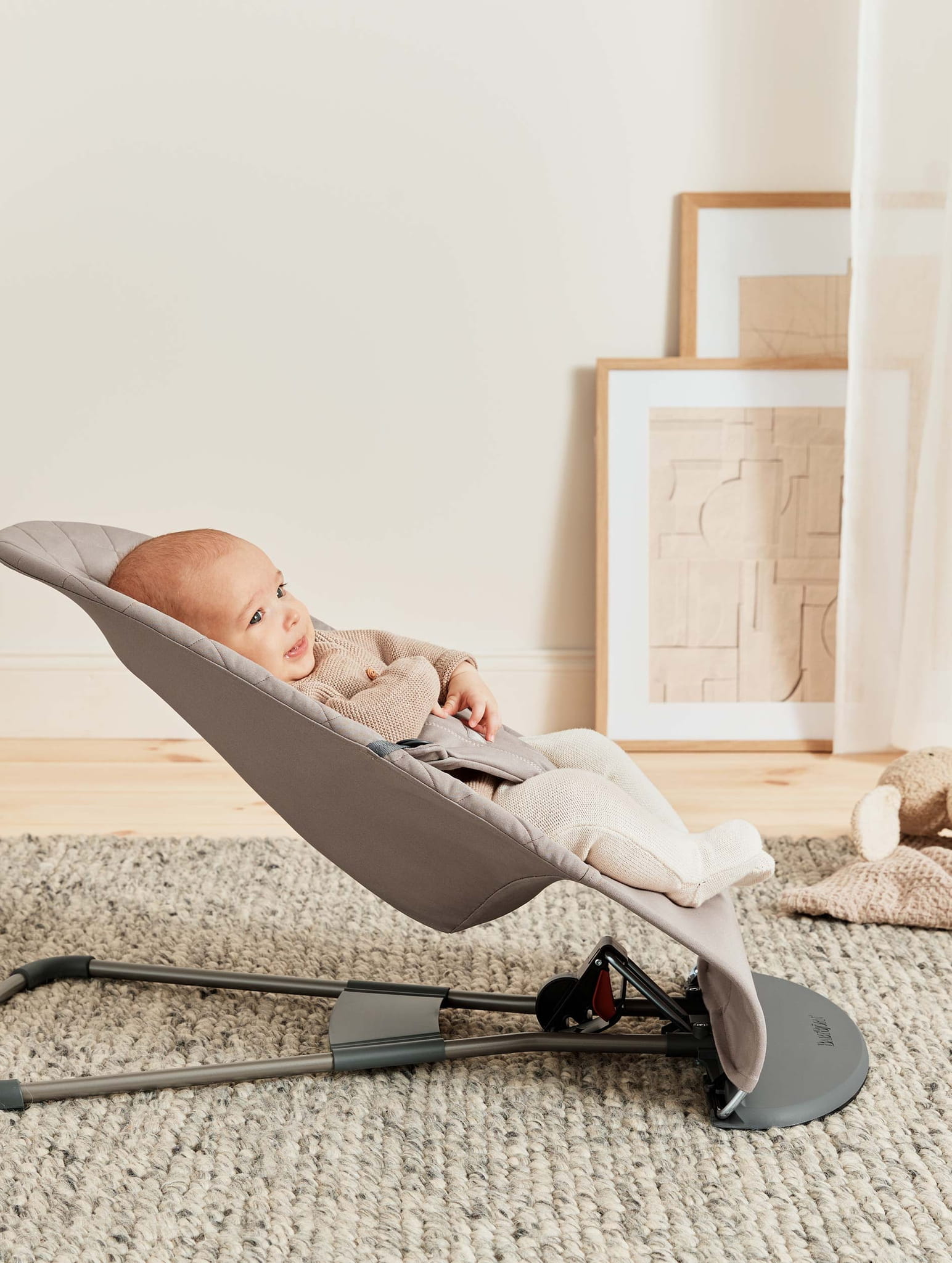 BabyBjorn Leżaczek Bliss Woven Piaskowoszary + Zabawka