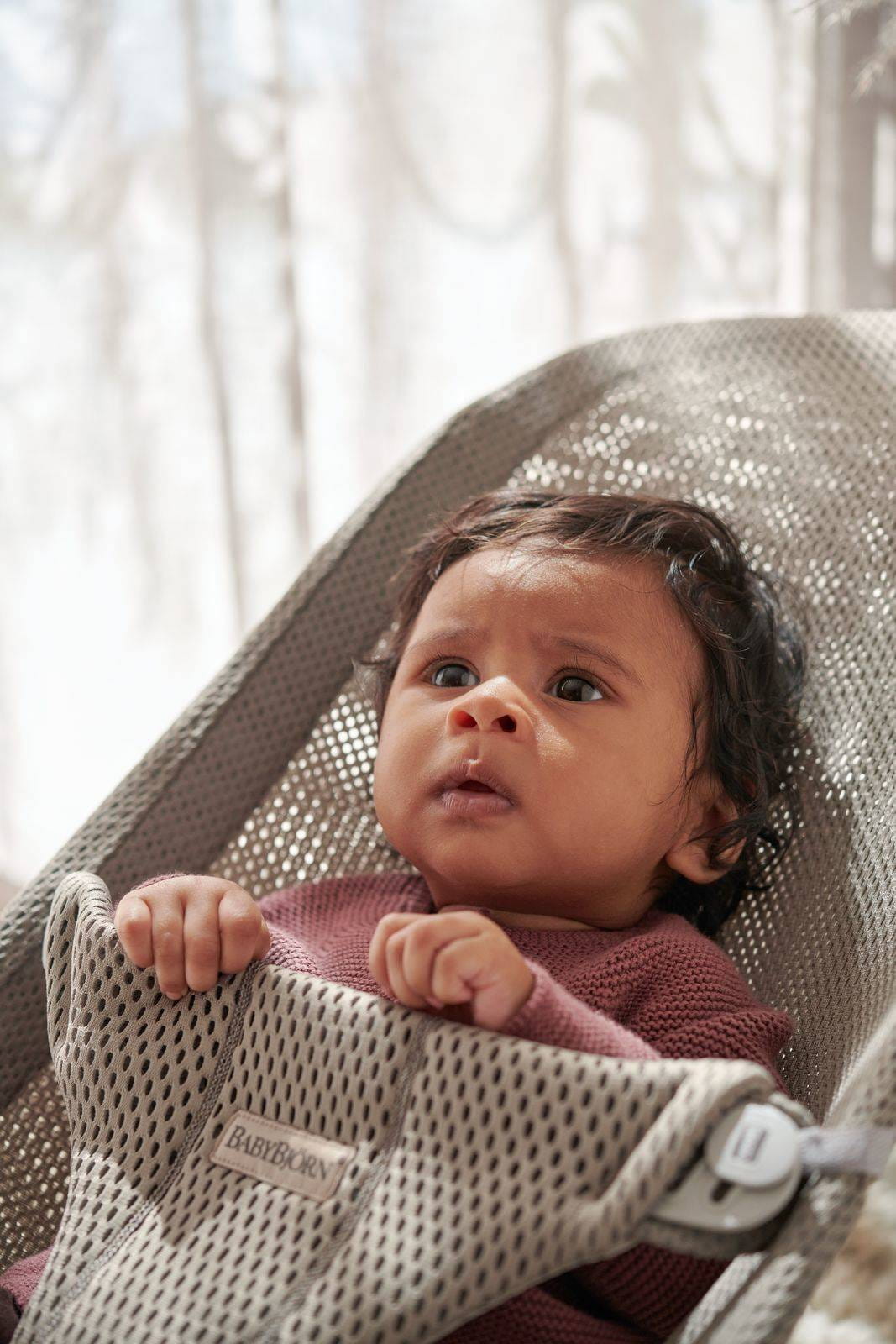 BabyBjorn Leżaczek Bliss Mesh Szarobeżowy + Zabawka