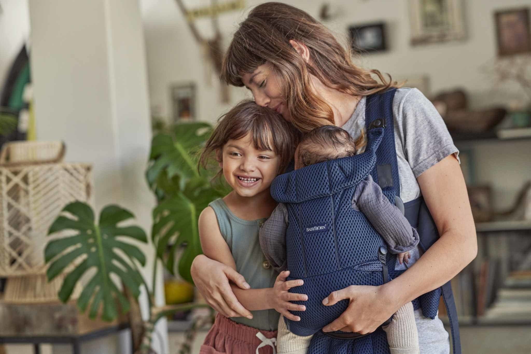 BabyBjorn Nosidełko Move 3D Mesh Granatowe 0–3