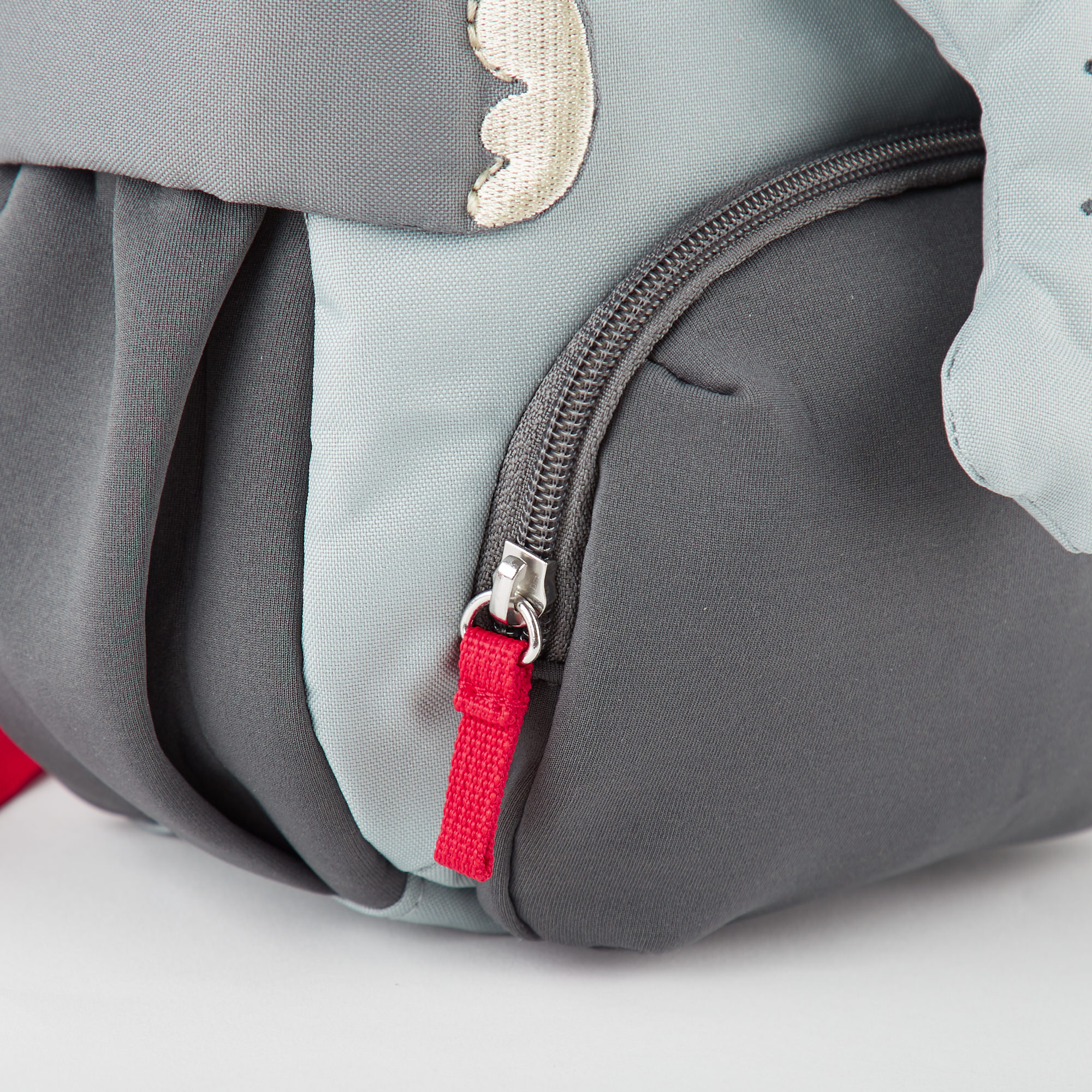 6846d0bc63683-paw-backpack-elephant.jpeg