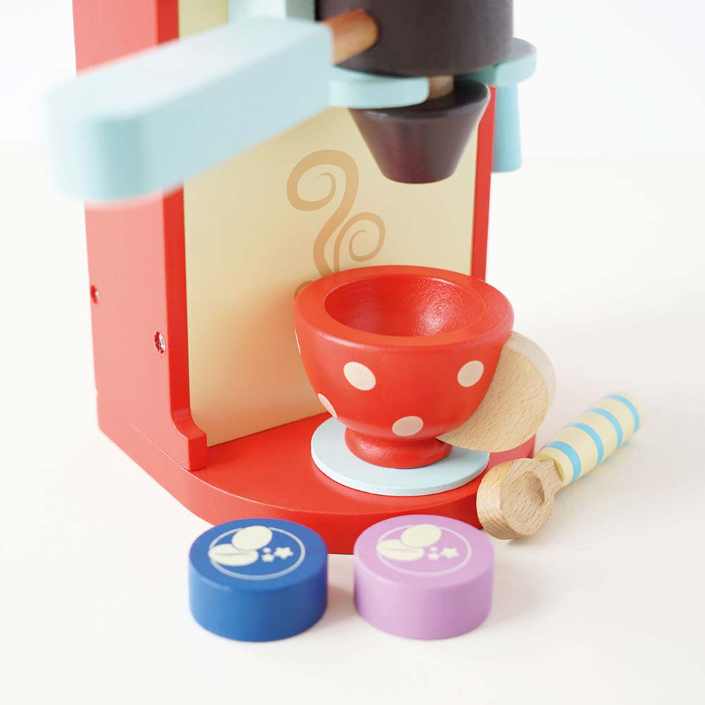 TV299-cafe-machine-mug-and-coffee-pods.jpg