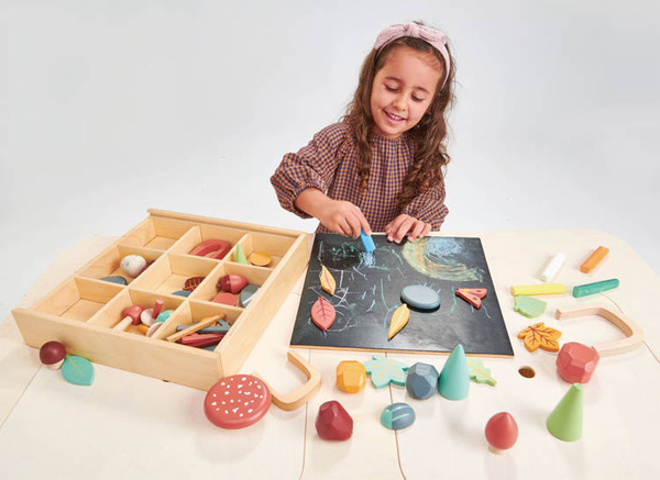pol_pm_Drewniana-skrzynka-kreatywna-Lesne-skarby-Tender-Leaf-Toys-1139_17.jpg