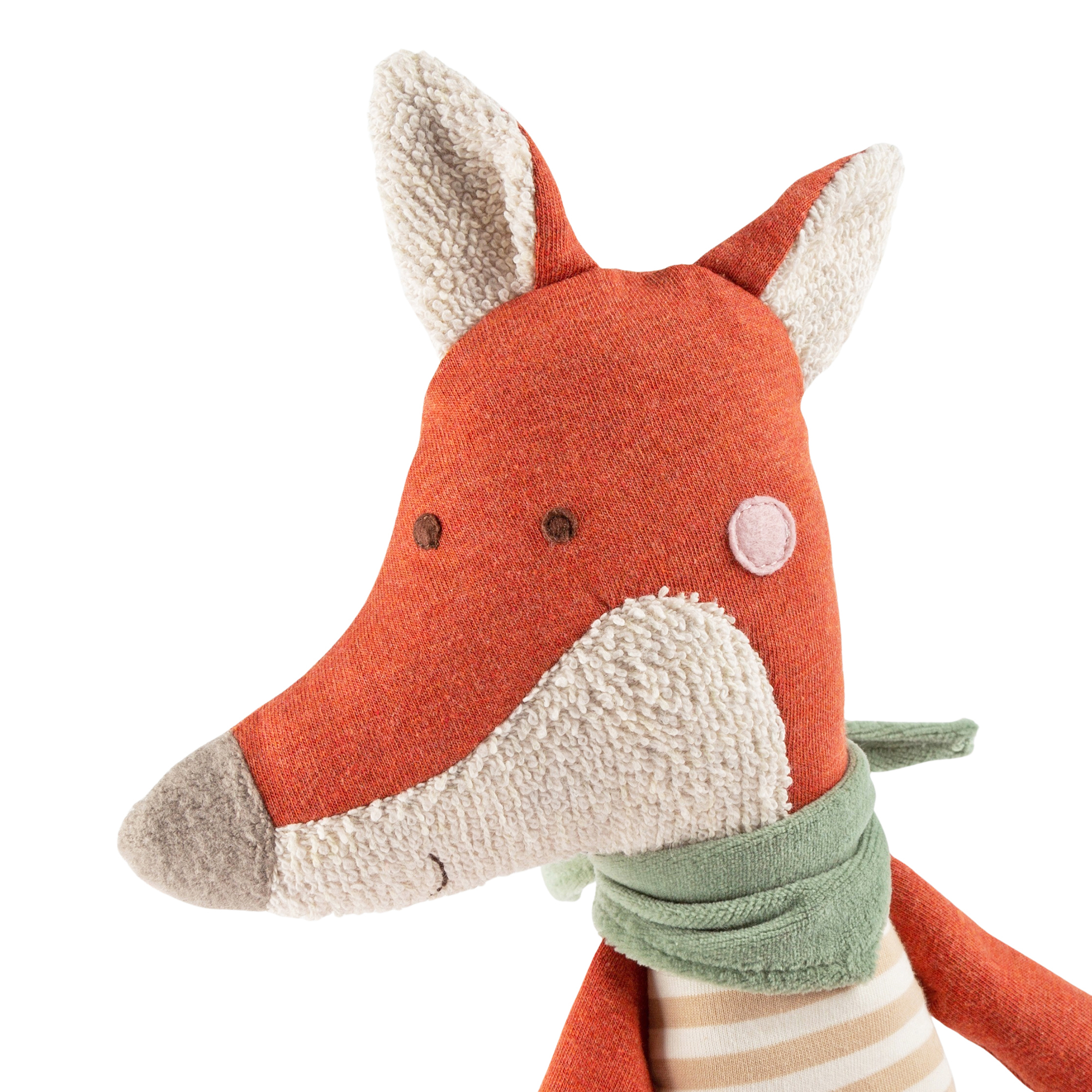 6846e958934fb-cuddling-fox.jpeg
