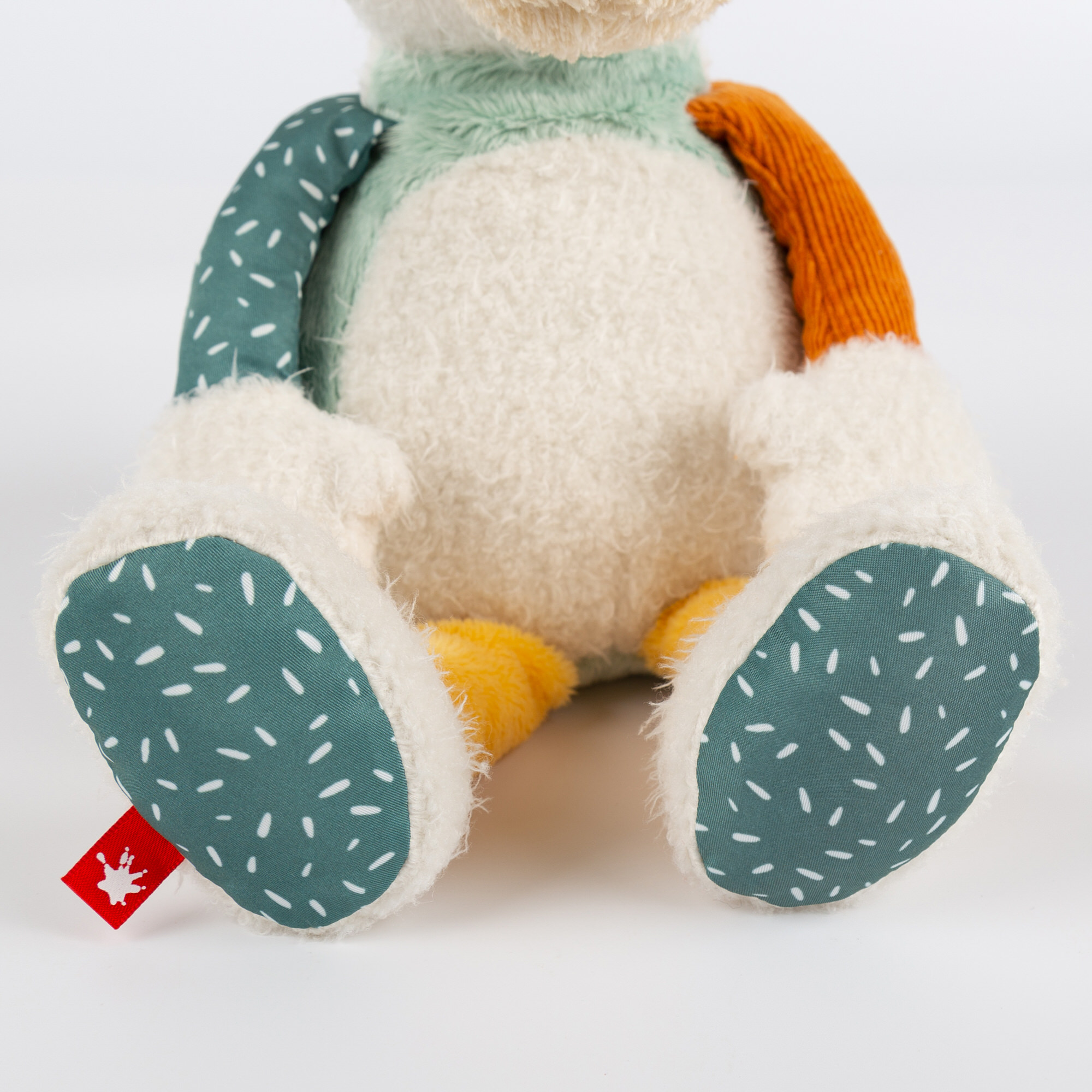 6846eca5dc9c3-polar-bear-patchwork-sweety.jpeg