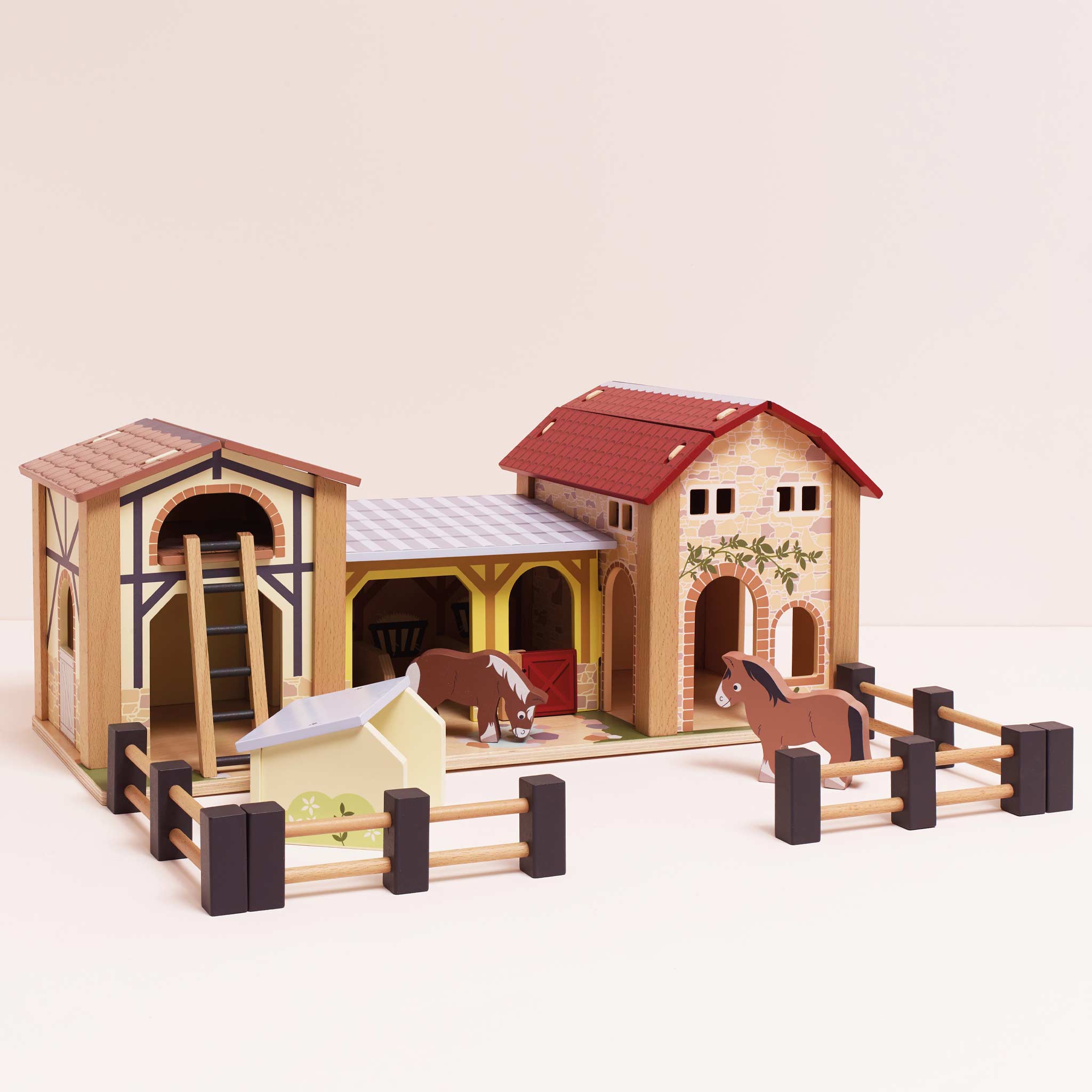 TV410-Farmyard-Farm-Horses-Stables-Plastic-Free-Animals-Ferme-2-.jpg