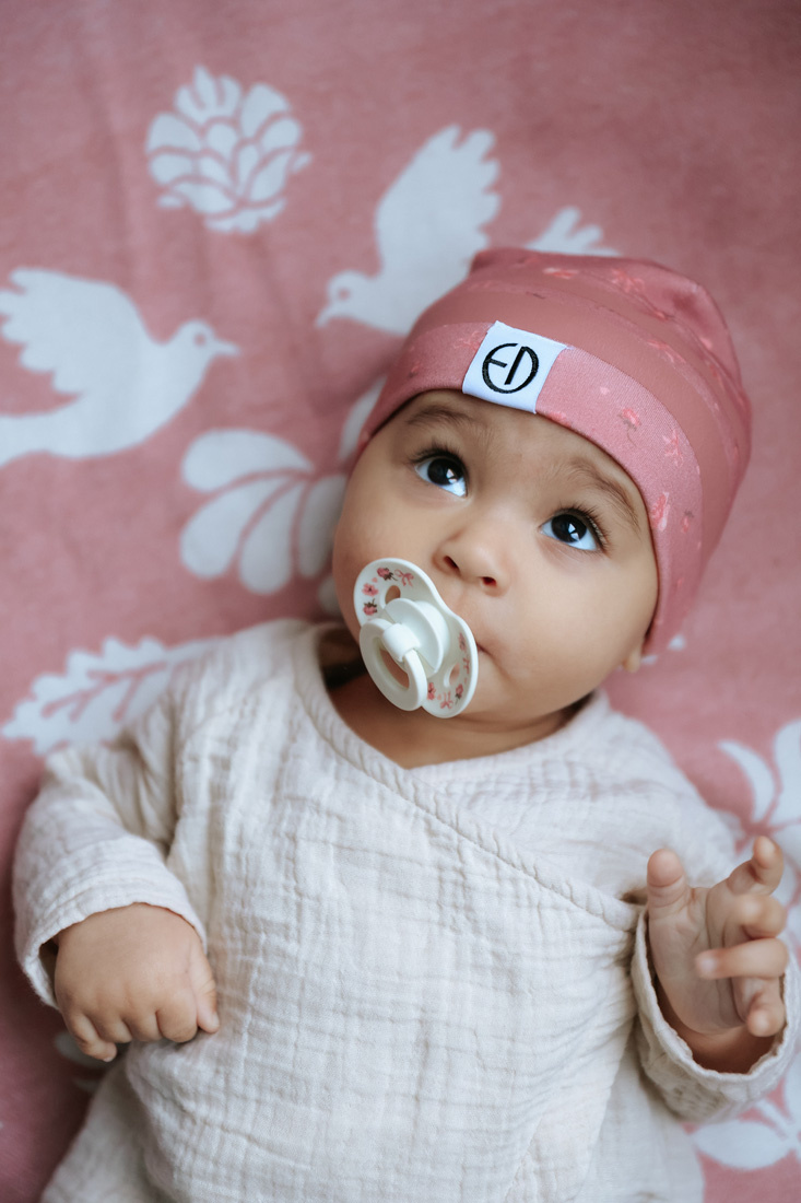 pol_pl_Elodie-Details-kocyk-zakardowy-Jacquard-Mullberry-Pink-36639_6.jpg