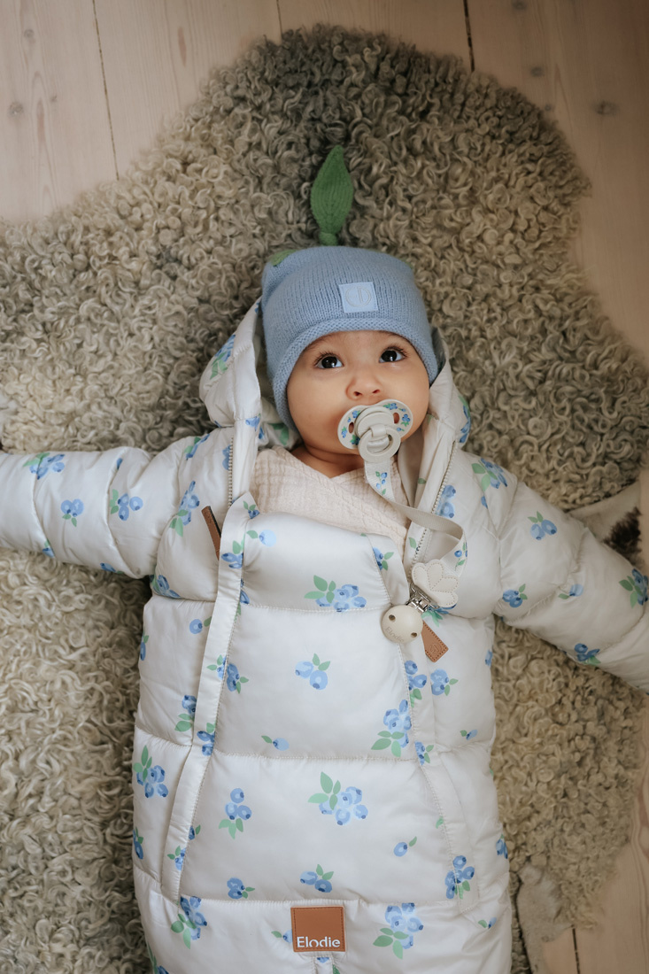 pol_pl_ELODIE-DETAILS-kombinezon-dzieciecy-Blueberry-Bliss-6-12-m-cy-36646_2.jpg