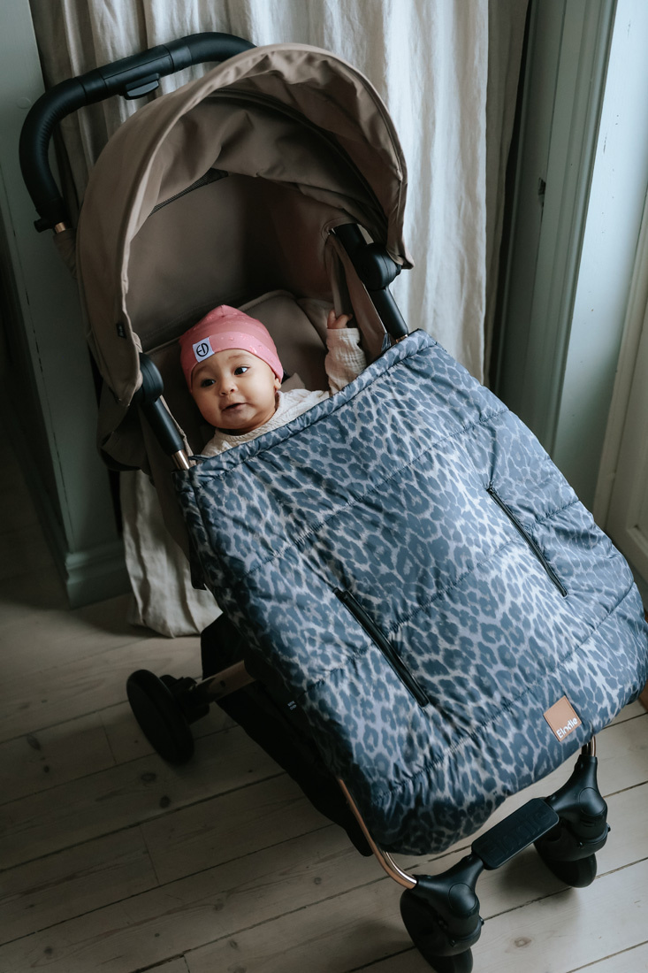pol_pl_ELODIE-DETAILS-otulacz-2w1-do-nosidelka-lub-wozka-Cosy-Cover-Le-Leopard-36701_10.jpg