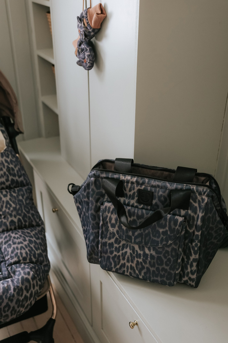 pol_pl_ELODIE-DETAILS-torba-dla-mamy-Le-Leopard-36664_12.jpg