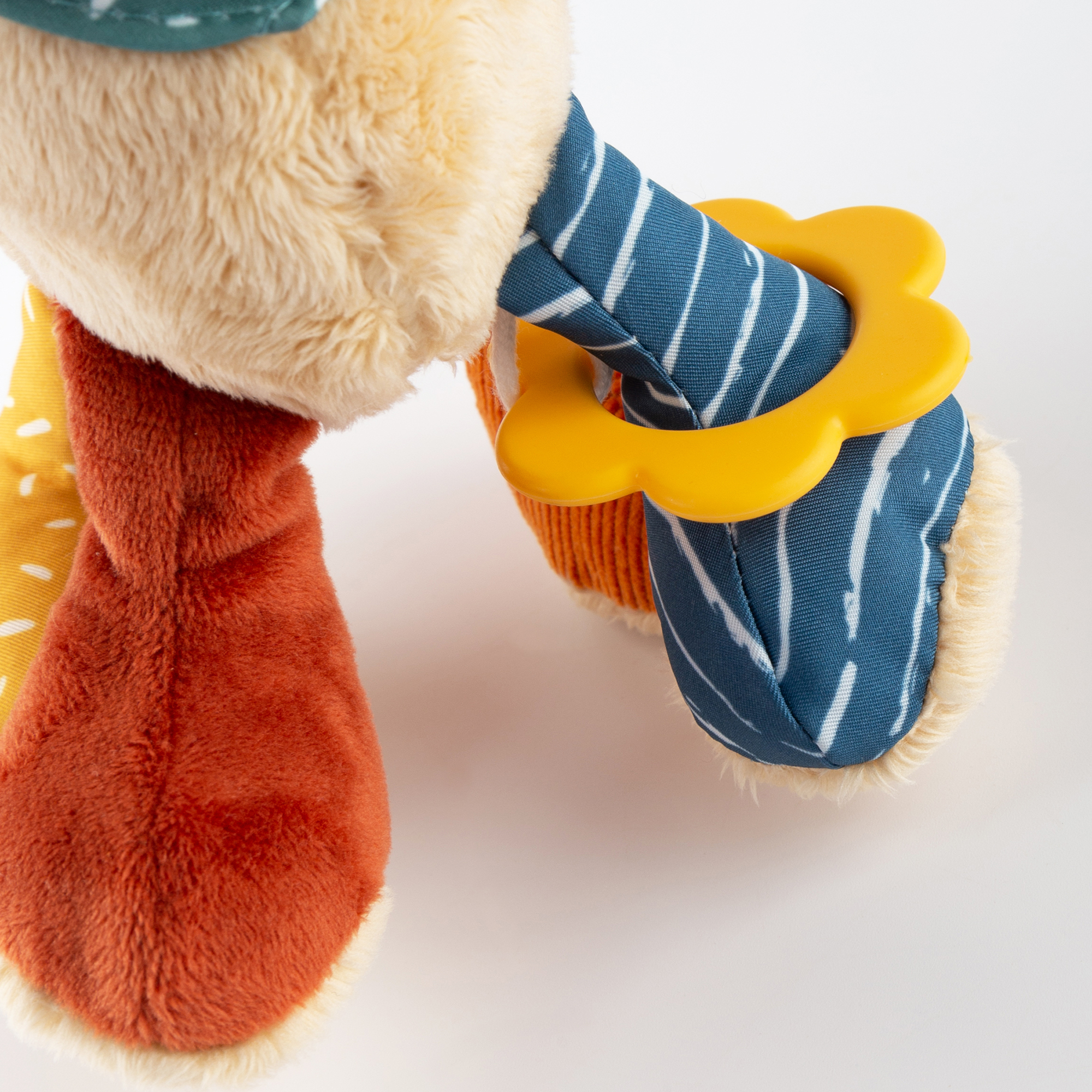 6846e1e2c911a-activity-hanging-toy-dog.jpeg