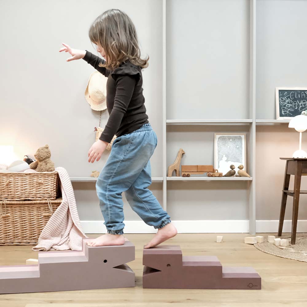 Krokodyl zabawka sensoryczna dla dzieci M Sand Grey | bObles
