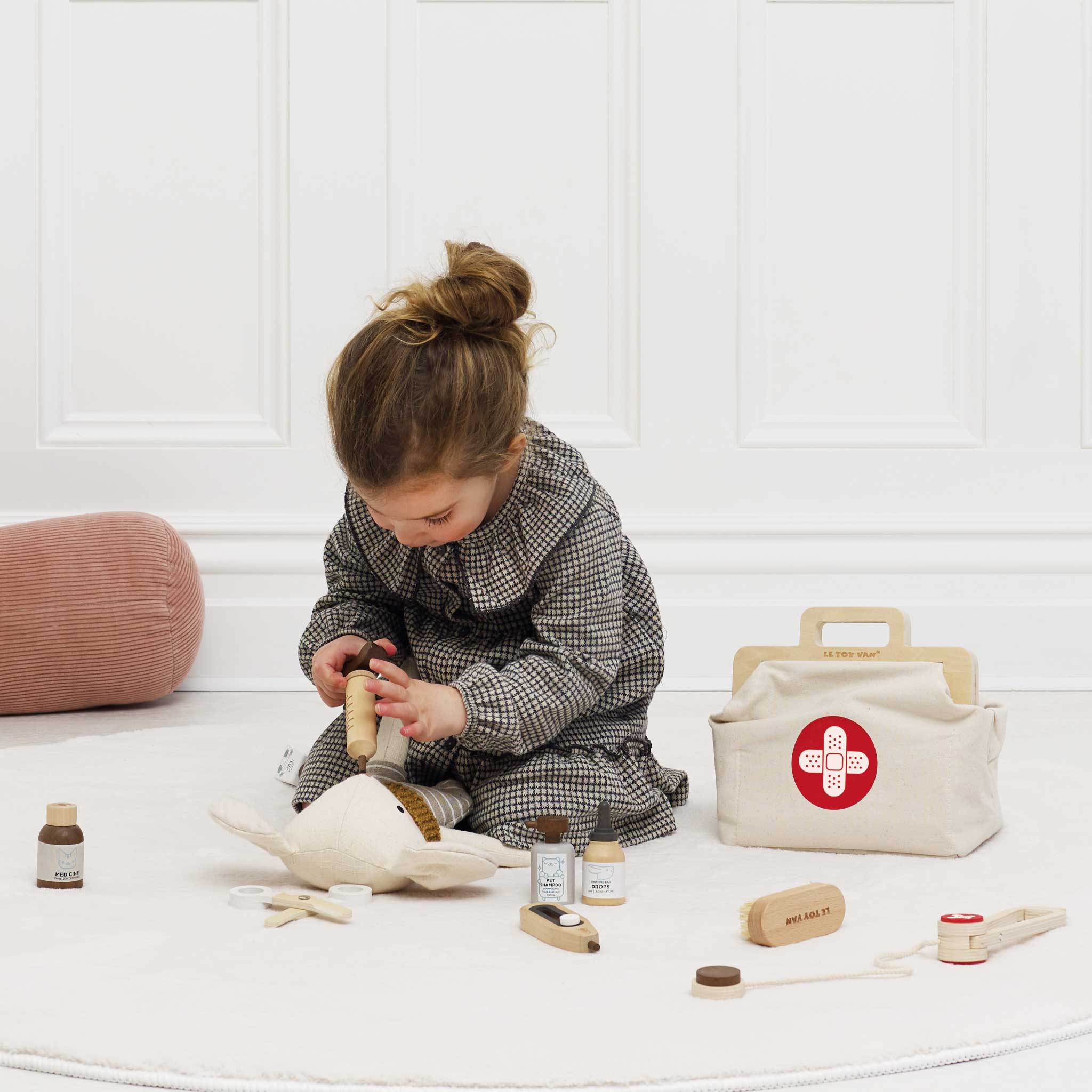 Le Toy Van – Drewniany zestaw lekarza weterynarza FSC dla dzieci 3+