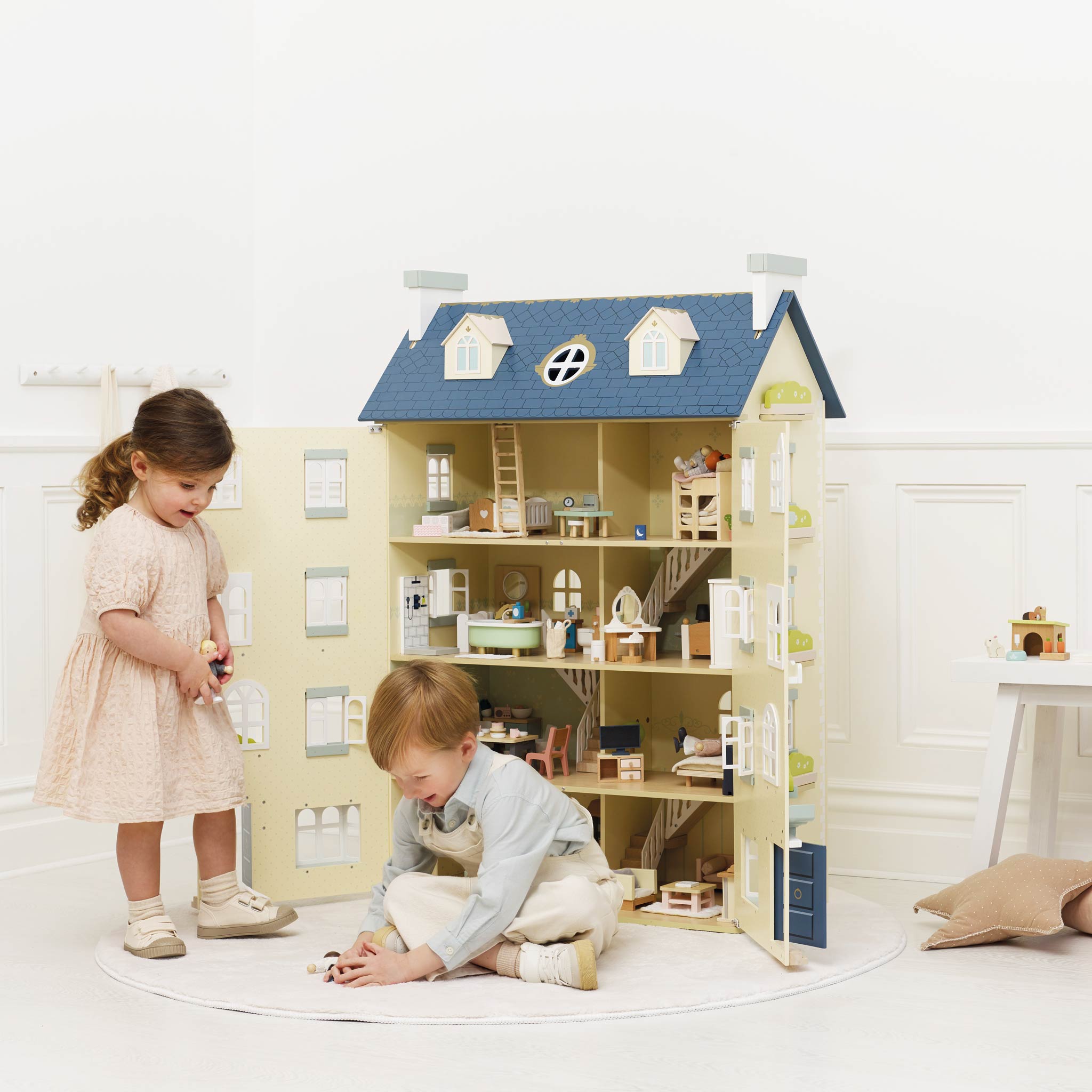 Drewniany domek dla lalek Palace | Le Toy Van